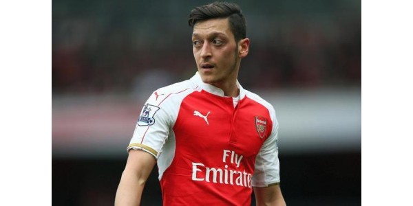 Mesut Ö ZIL va-t-il se remettre sur le terrain?